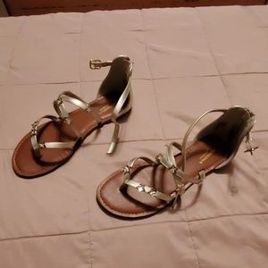 BUNDLE ME! ADORABLE GOLDEN STAR SANDALS